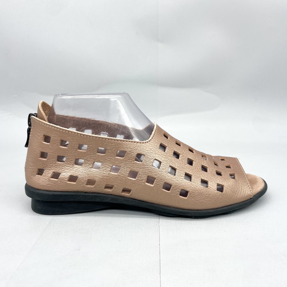 Arche Womens 39 Drick Slip On Gold Metallic Leather Peep Toe Zip Sandals Shoes